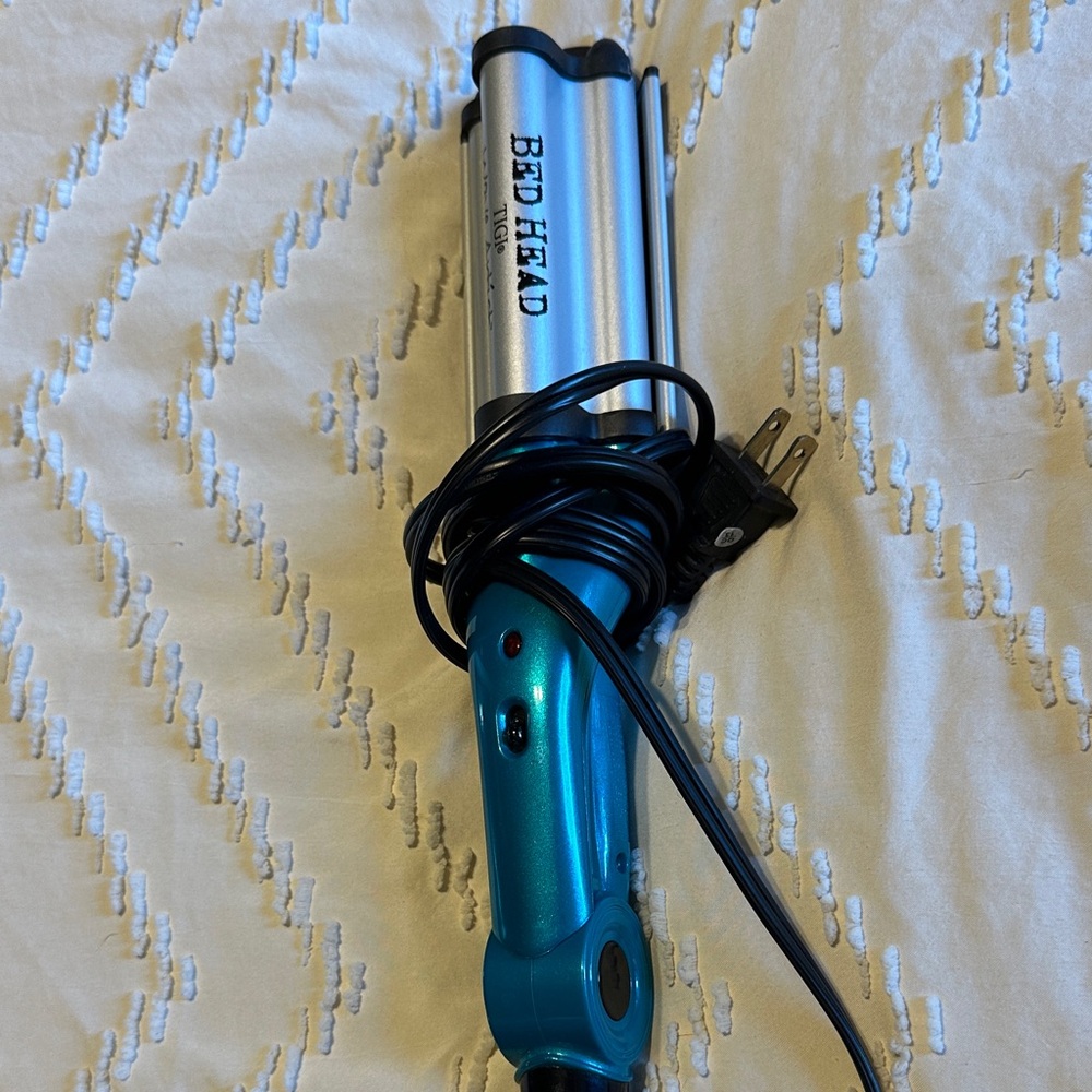 BedHead Teal and Silver Hair Waver